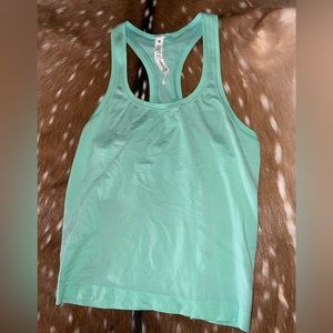 Lululemon tank